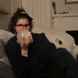 Meet your Posher, Carissa